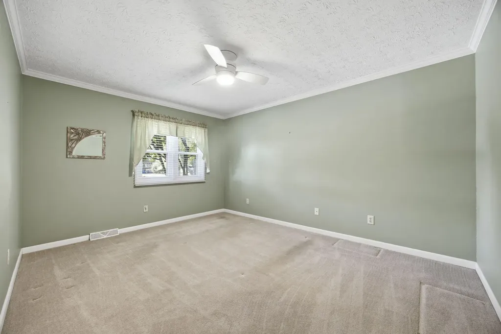 1005 Rain Court Lexington KY 40515