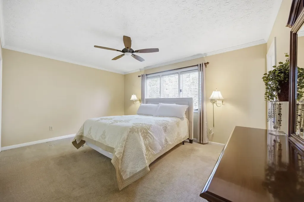 1005 Rain Court Lexington KY 40515