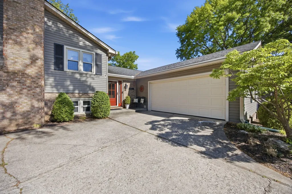 1005 Rain Court Lexington KY 40515