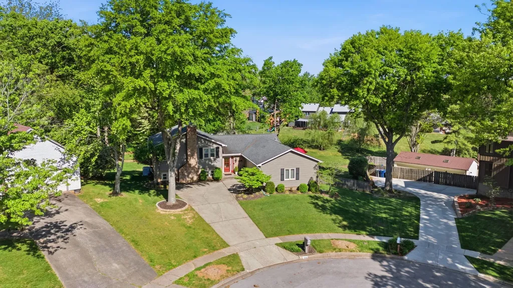 1005 Rain Court Lexington KY 40515