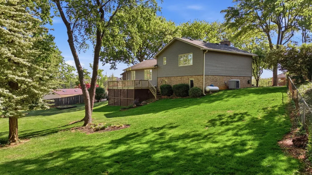 1005 Rain Court Lexington KY 40515