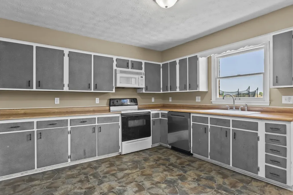 416 Talmage-mayo Road Harrodsburg KY 40330