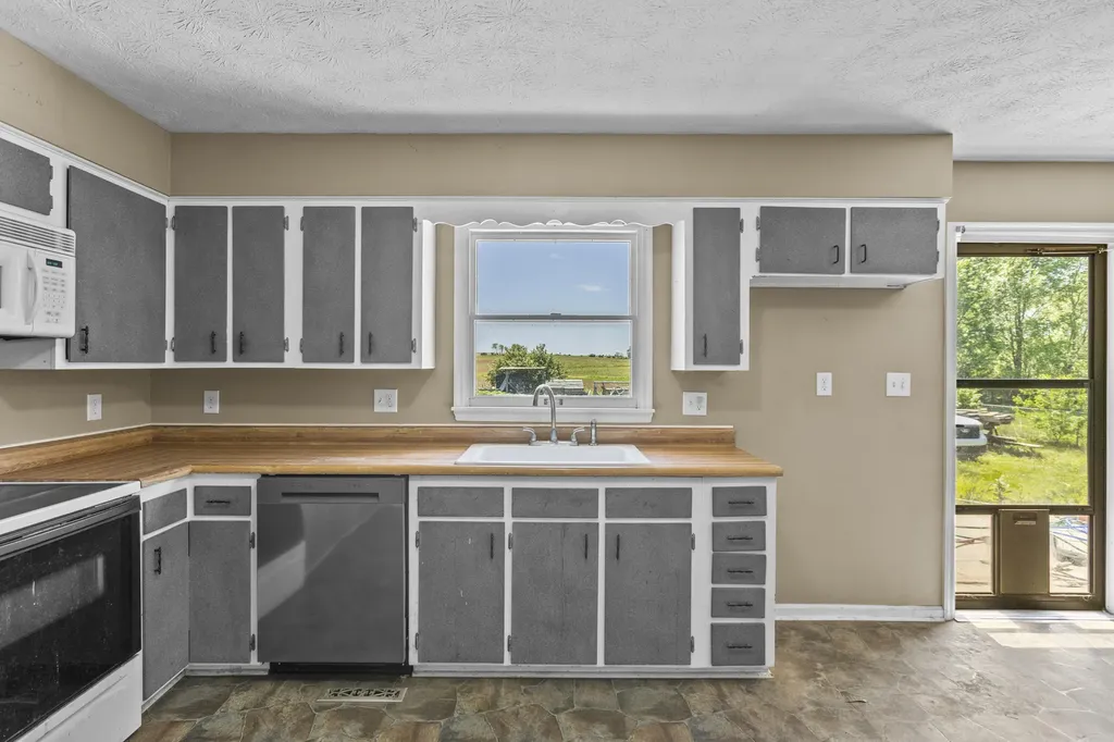 416 Talmage-mayo Road Harrodsburg KY 40330