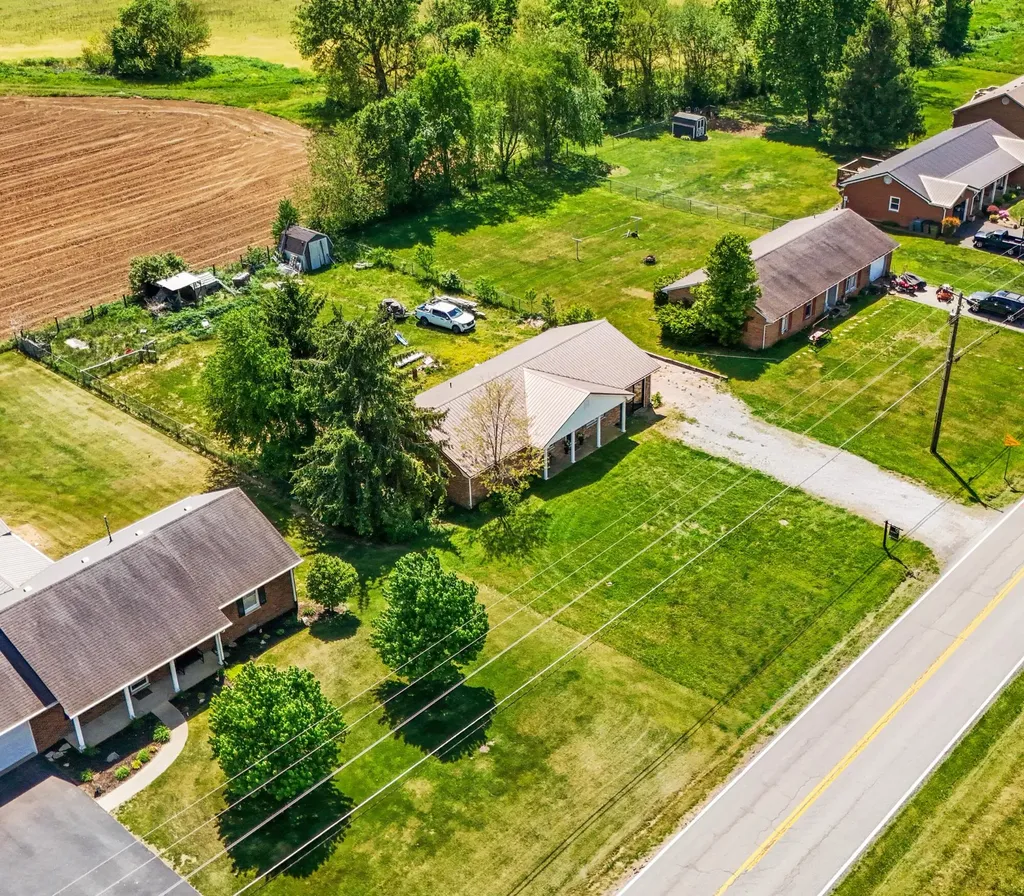 416 Talmage-mayo Road Harrodsburg KY 40330