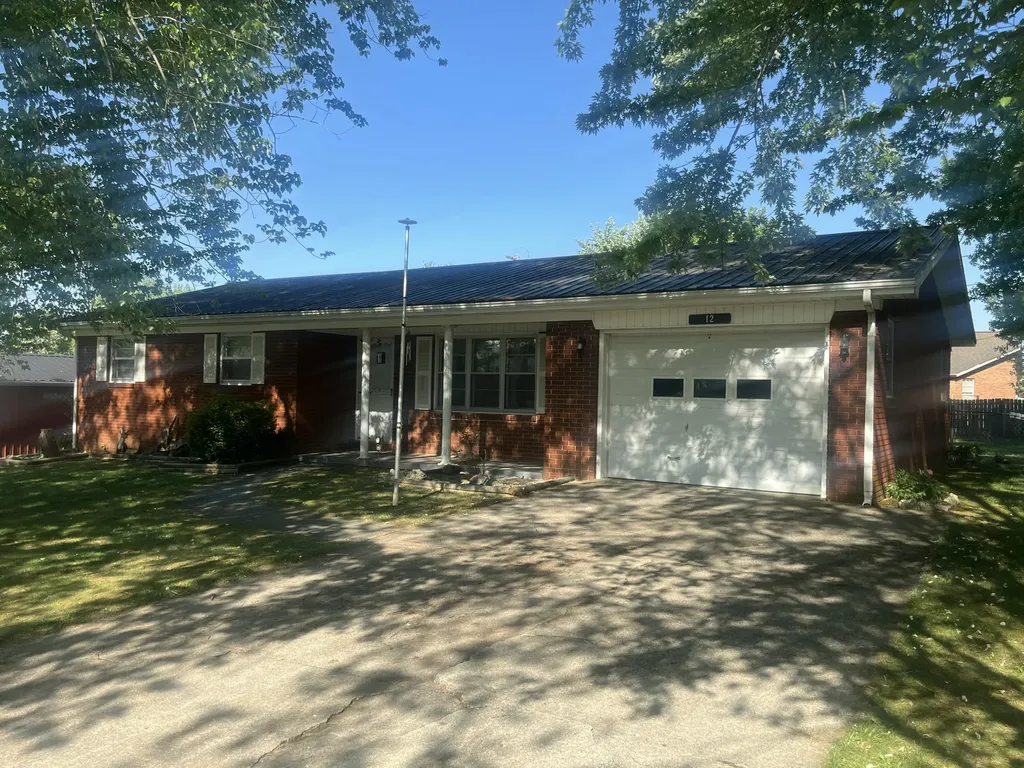 12 Hilltop Drive Science Hill KY 42553