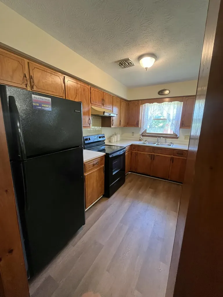 12 Hilltop Drive Science Hill KY 42553
