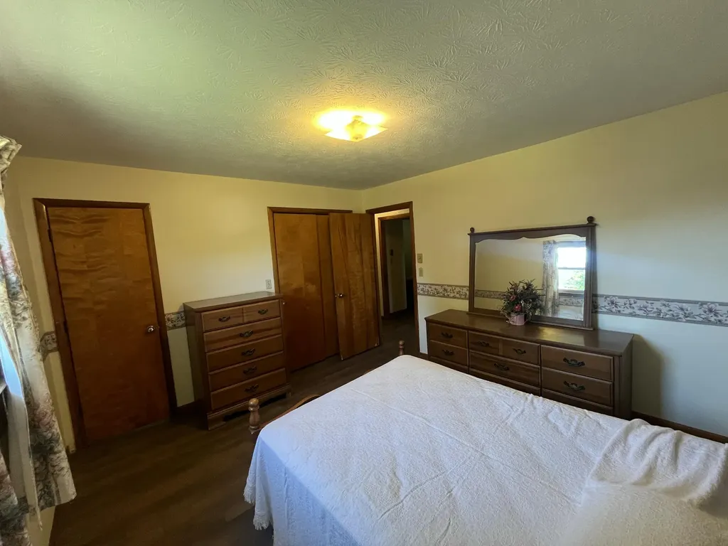 12 Hilltop Drive Science Hill KY 42553