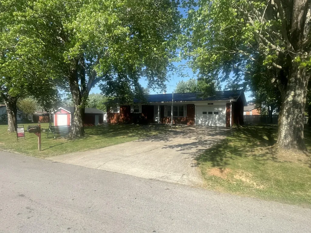 12 Hilltop Drive Science Hill KY 42553