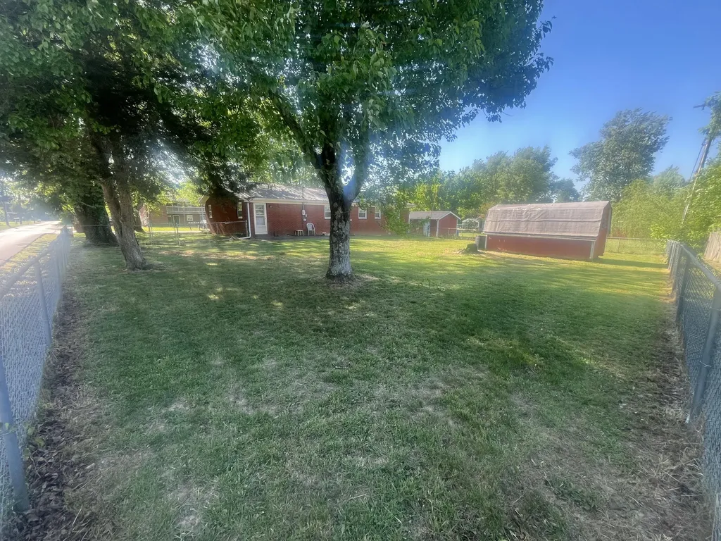 12 Hilltop Drive Science Hill KY 42553