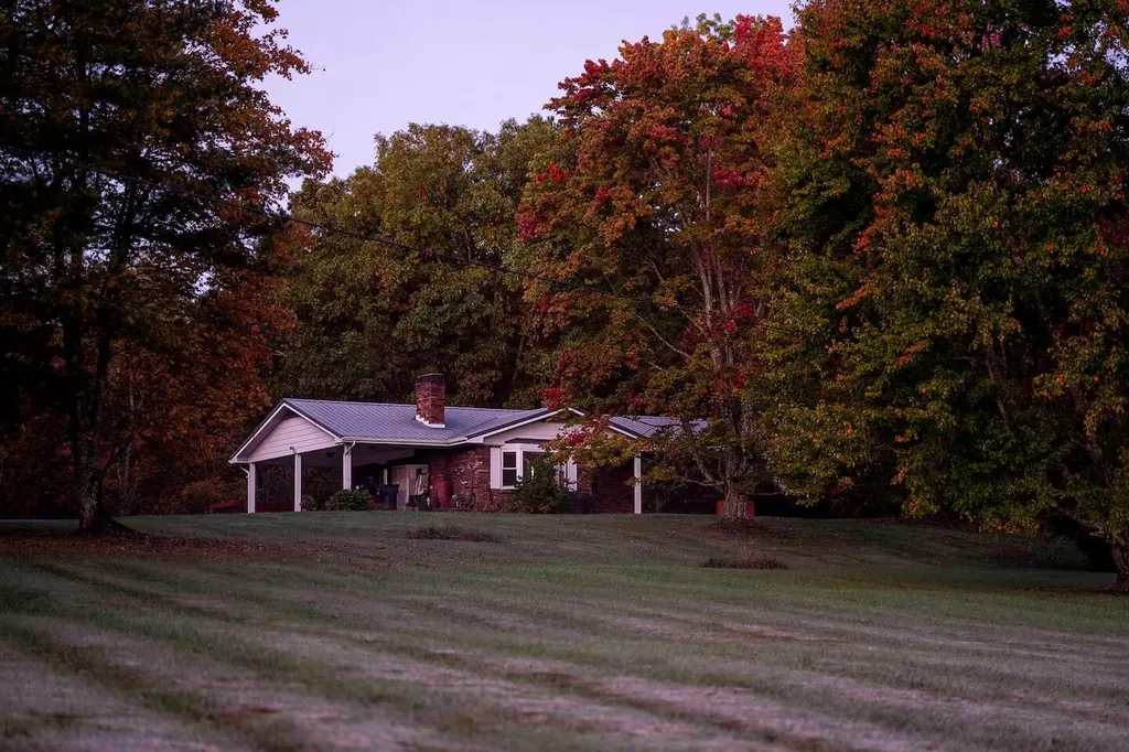 2385 Key Highway 801 Morehead KY 40351
