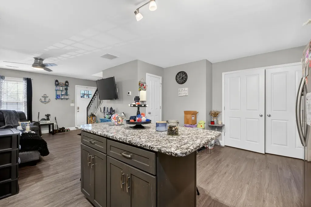 1831 Brent Street Paris KY 40361