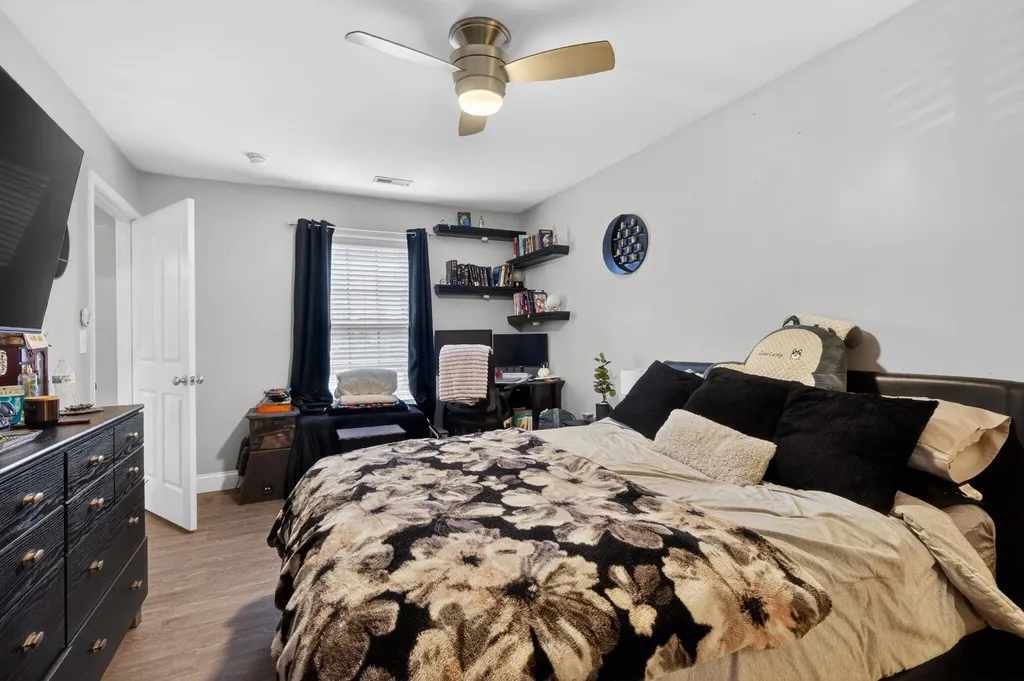 1831 Brent Street Paris KY 40361