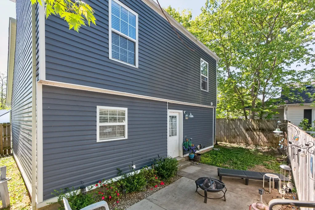 1831 Brent Street Paris KY 40361