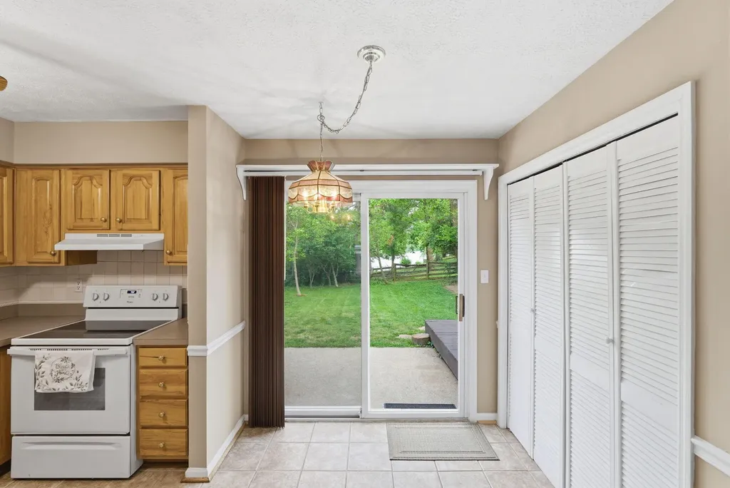 308 Squires Road Lexington KY 40515
