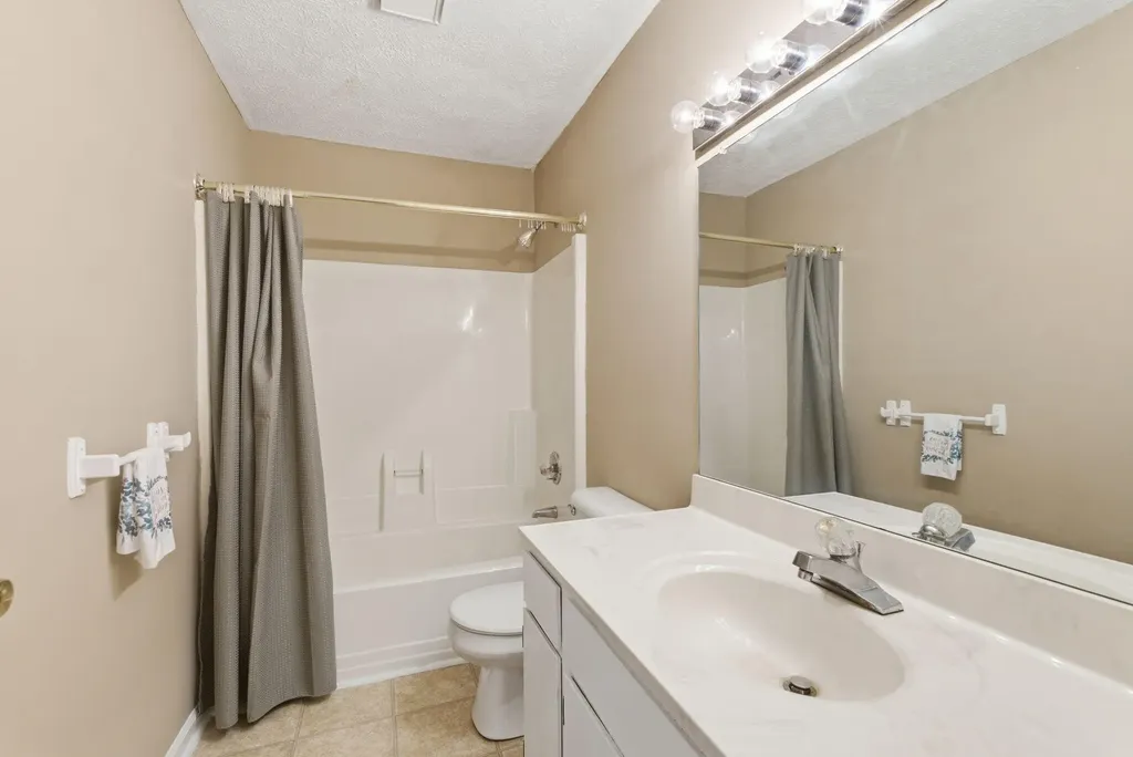 308 Squires Road Lexington KY 40515