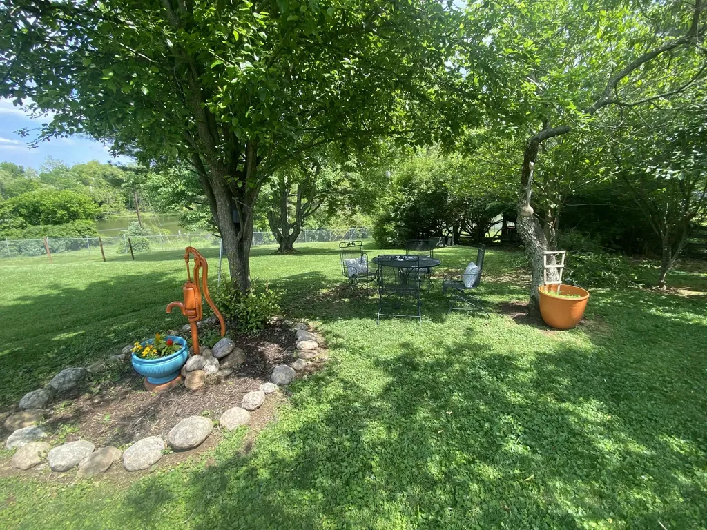 308 Squires Road Lexington KY 40515