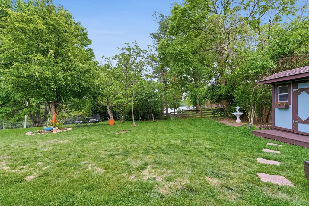 308 Squires Road Lexington KY 40515
