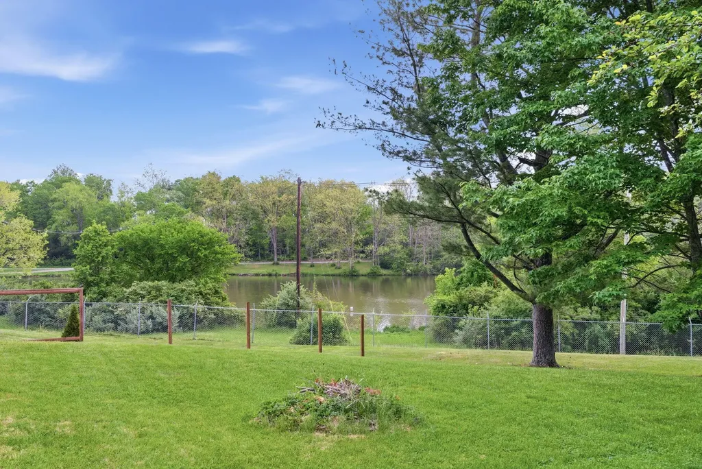 308 Squires Road Lexington KY 40515