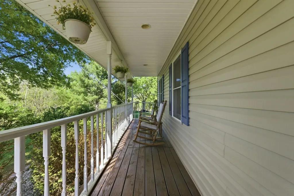 931 Dryden Road Sadieville KY 40370