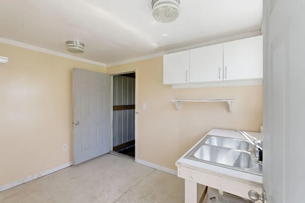 931 Dryden Road Sadieville KY 40370
