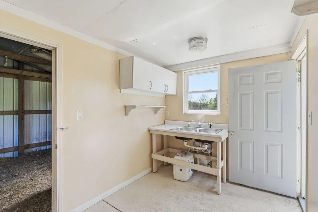 931 Dryden Road Sadieville KY 40370