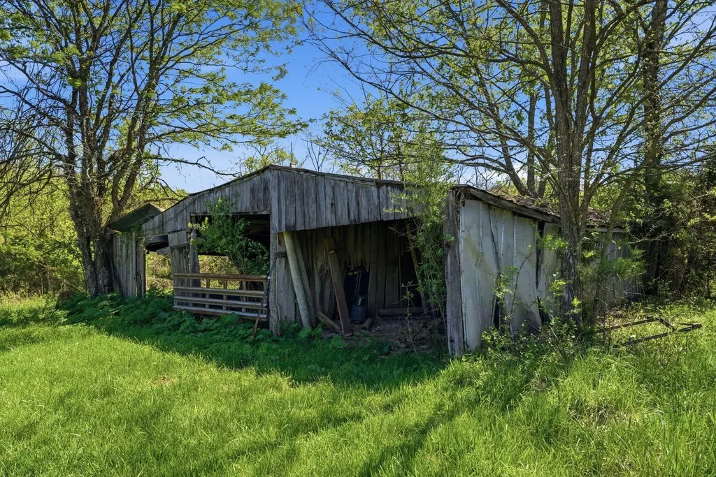 931 Dryden Road Sadieville KY 40370