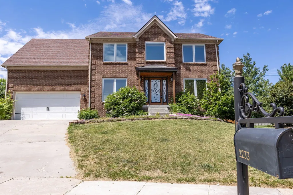 2233 Wilmington Lane Lexington KY 40513