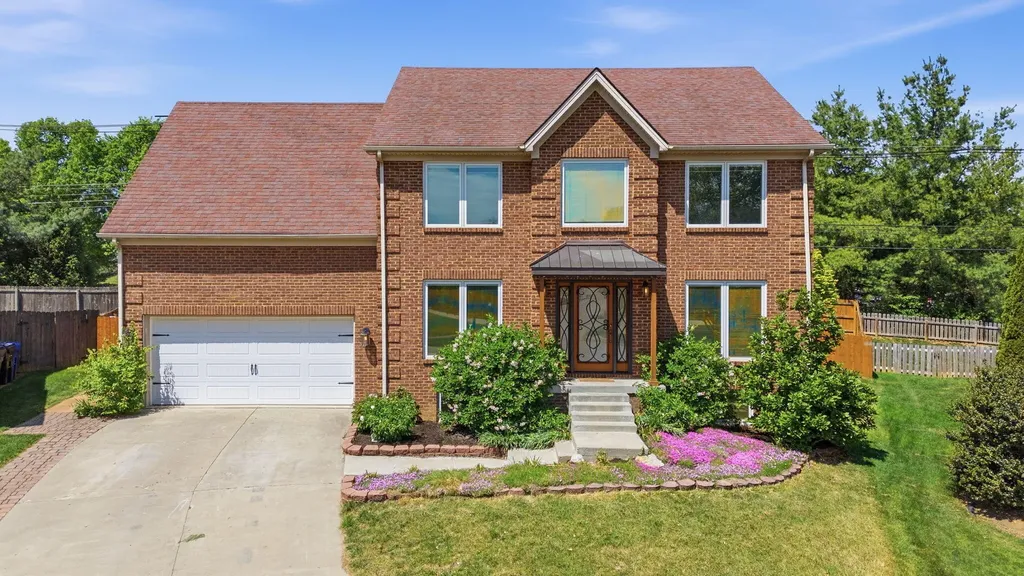 2233 Wilmington Lane Lexington KY 40513