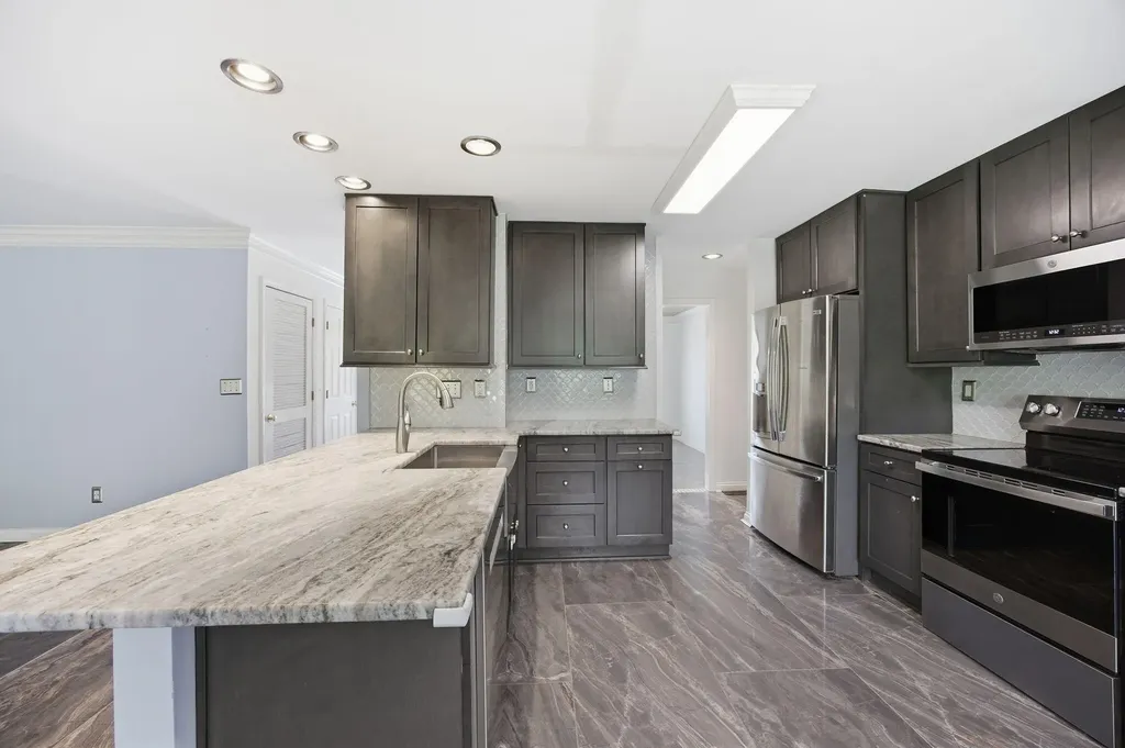2233 Wilmington Lane Lexington KY 40513