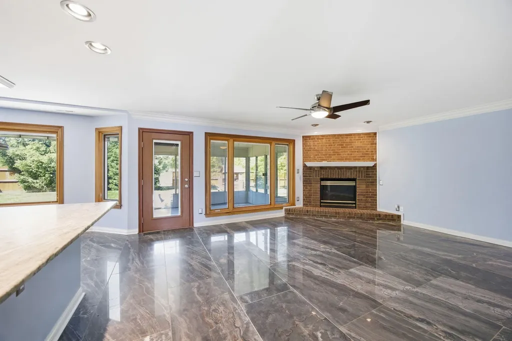 2233 Wilmington Lane Lexington KY 40513