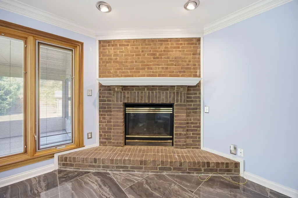 2233 Wilmington Lane Lexington KY 40513