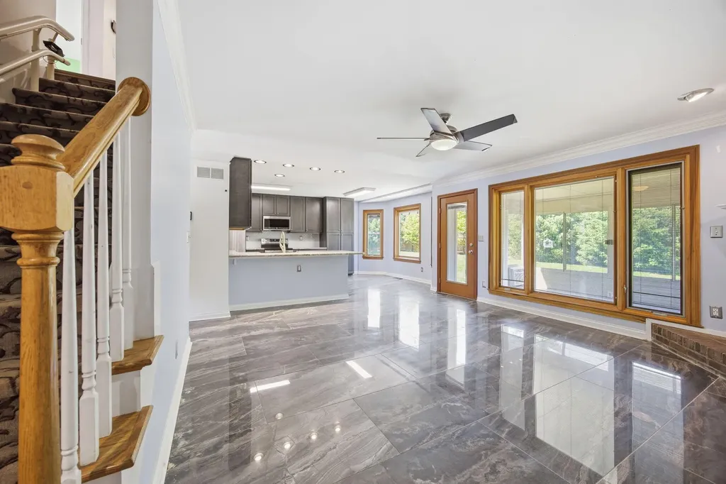 2233 Wilmington Lane Lexington KY 40513