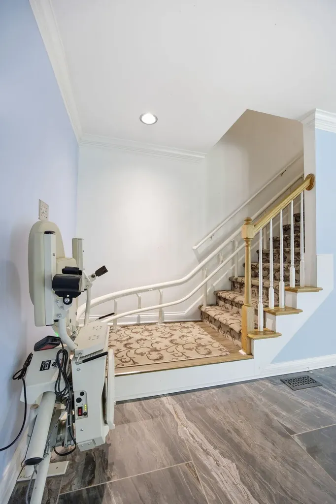 2233 Wilmington Lane Lexington KY 40513