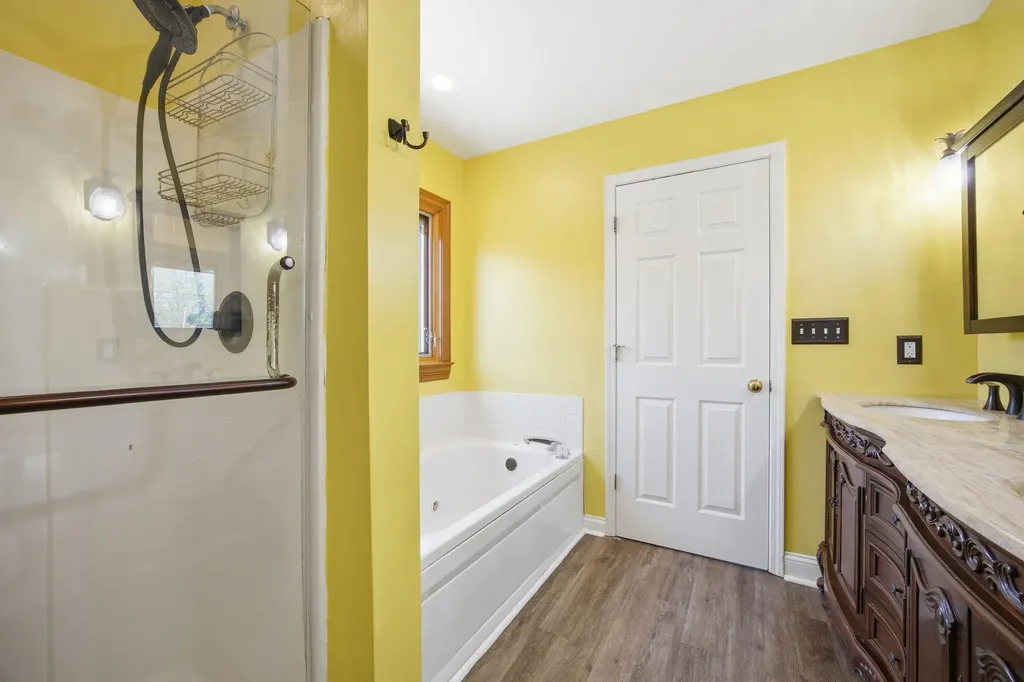 2233 Wilmington Lane Lexington KY 40513