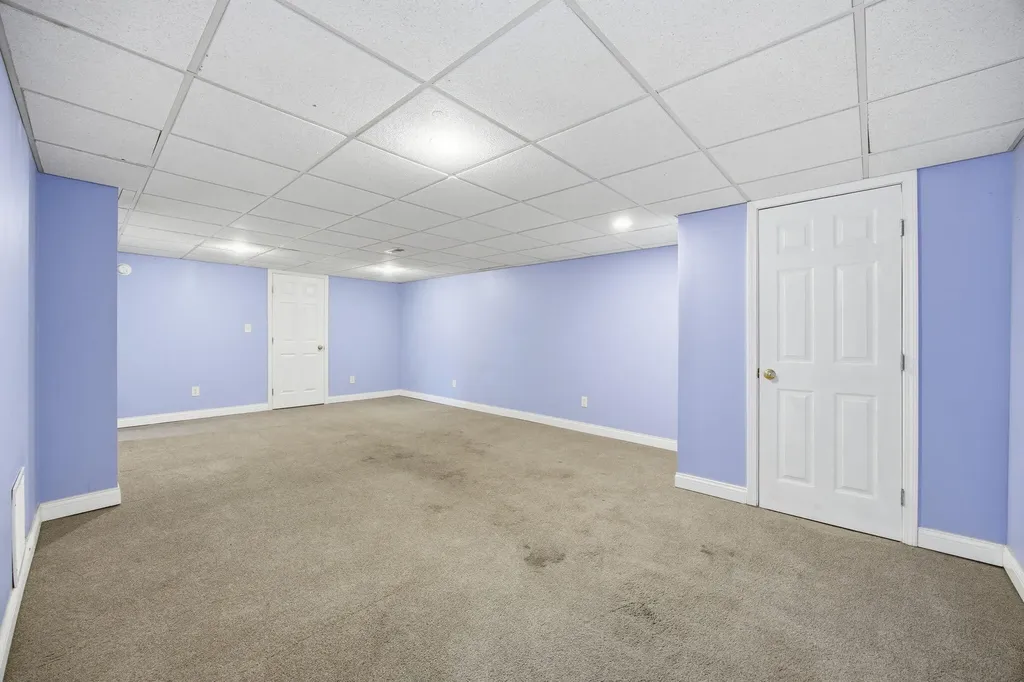 2233 Wilmington Lane Lexington KY 40513