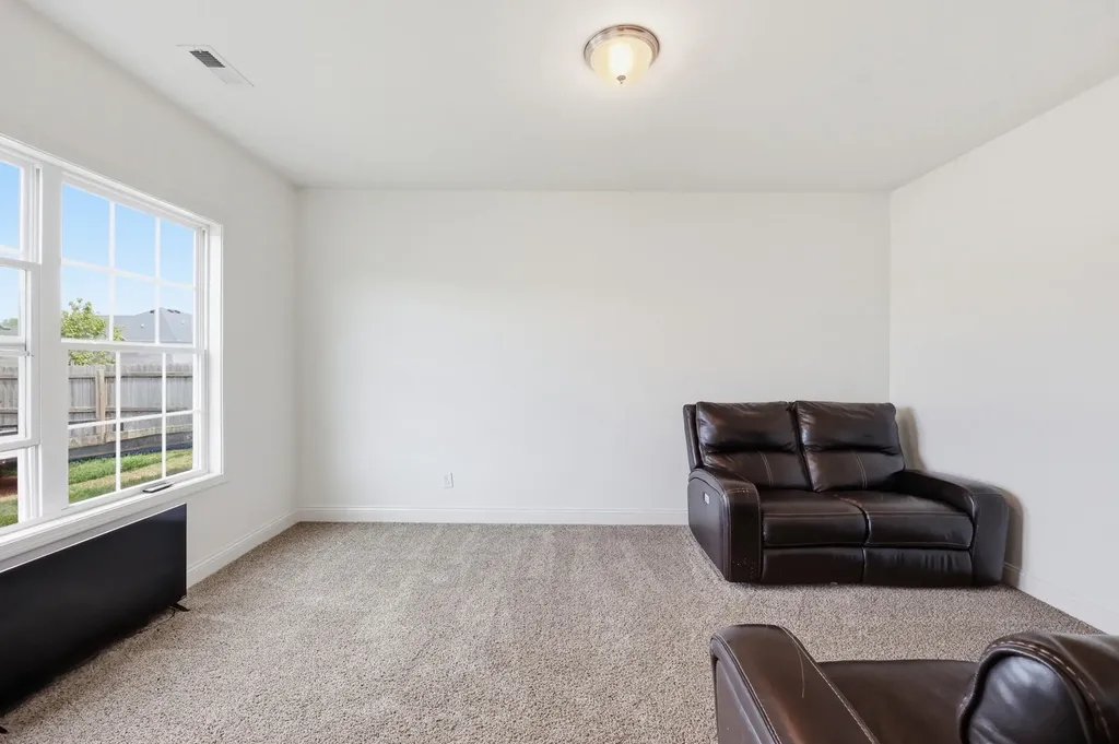 5015 Prairie Rose Way Versailles KY 40383