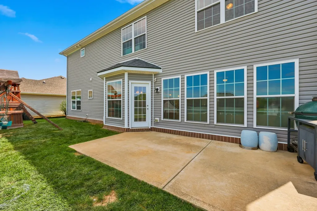 5015 Prairie Rose Way Versailles KY 40383