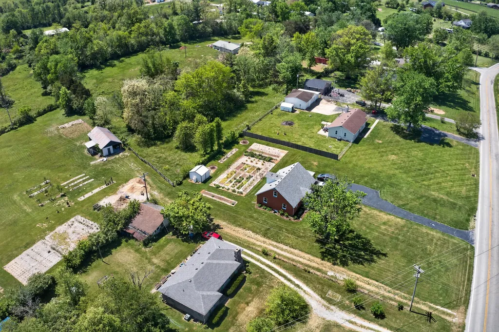 3306 Union Mill Road Nicholasville KY 40356
