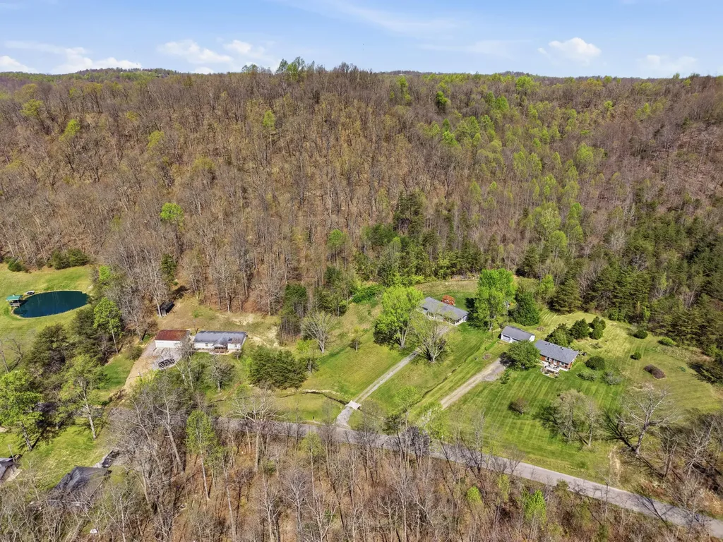 1300 Carter School Road Stanford KY 40484