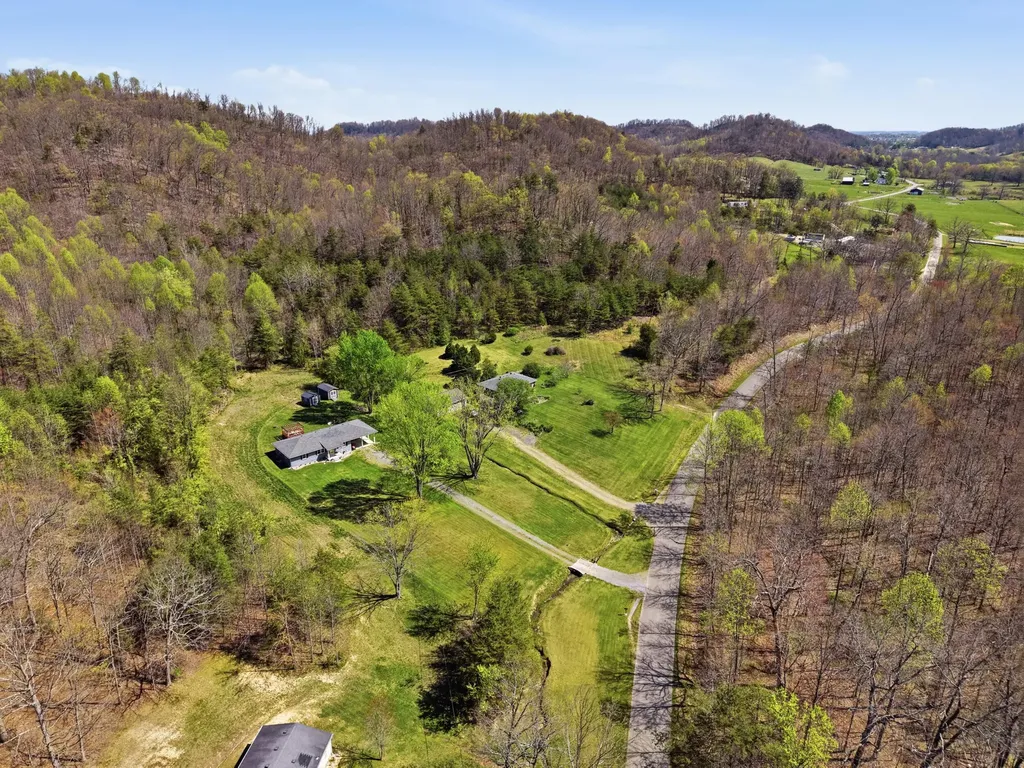 1300 Carter School Road Stanford KY 40484