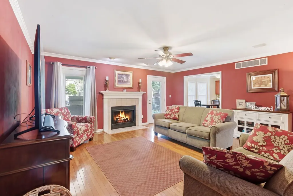 949 Rockbridge Road Lexington KY 40515
