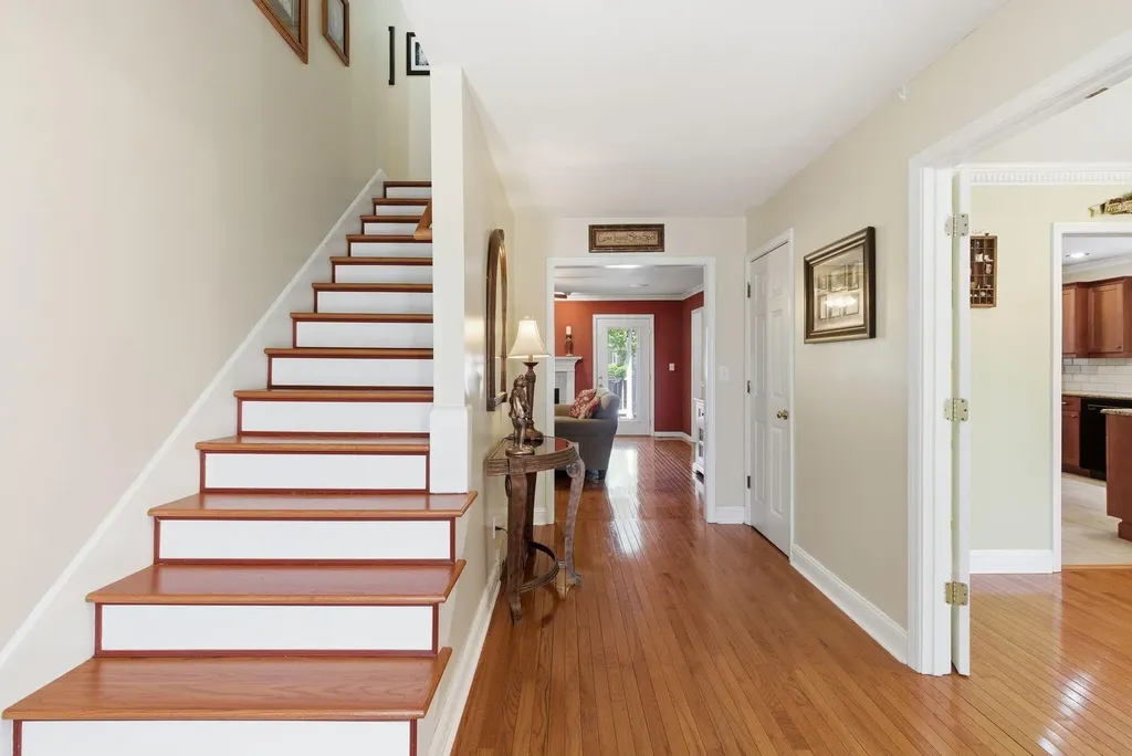 949 Rockbridge Road Lexington KY 40515