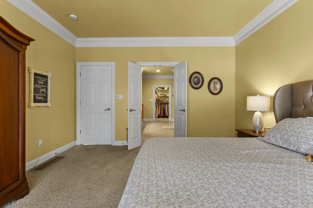 538 Houston Oaks Drive Paris KY 40361