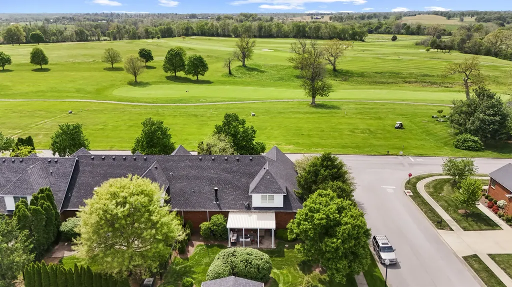 538 Houston Oaks Drive Paris KY 40361