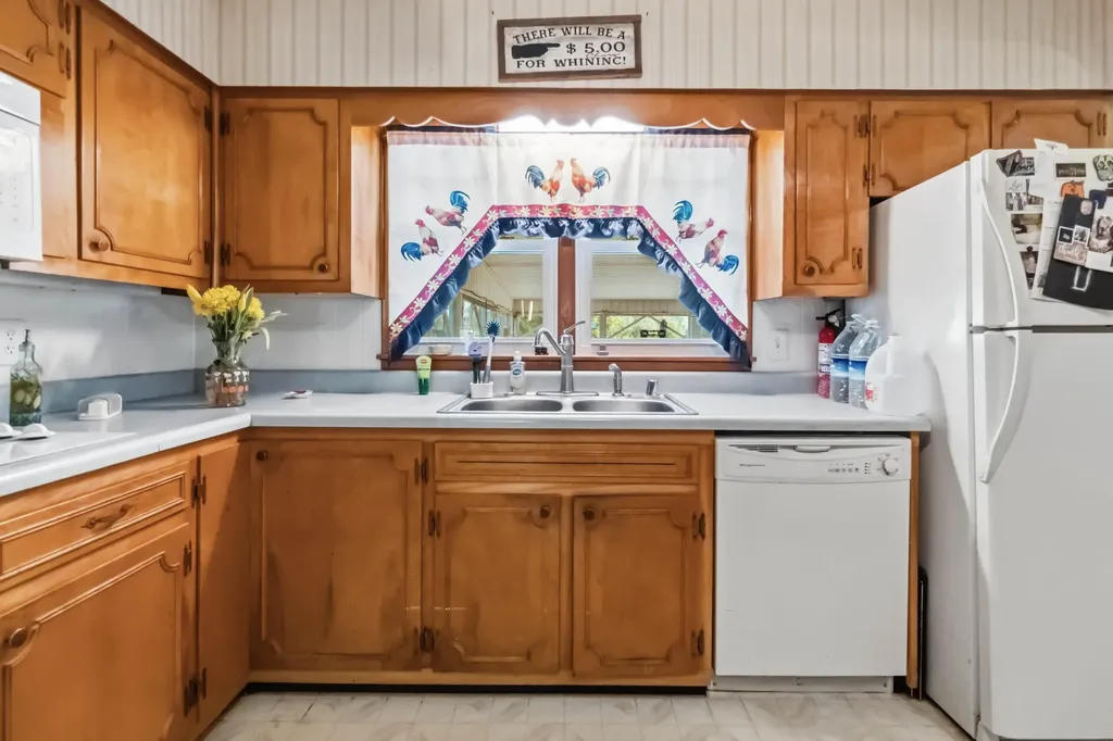 11512 W Highway 80 Nancy KY 42544