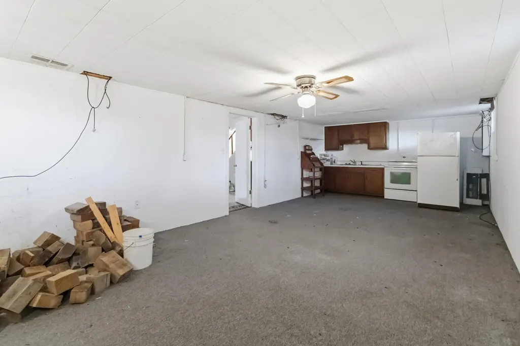 11512 W Highway 80 Nancy KY 42544