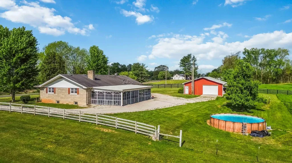 11512 W Highway 80 Nancy KY 42544