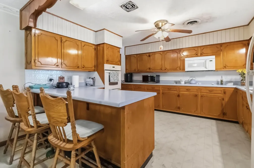 11512 W Highway 80 Nancy KY 42544