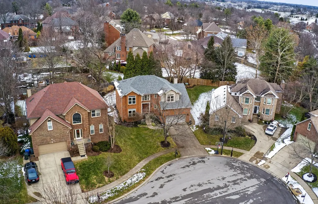 2605 Mccaw Court Lexington KY 40513