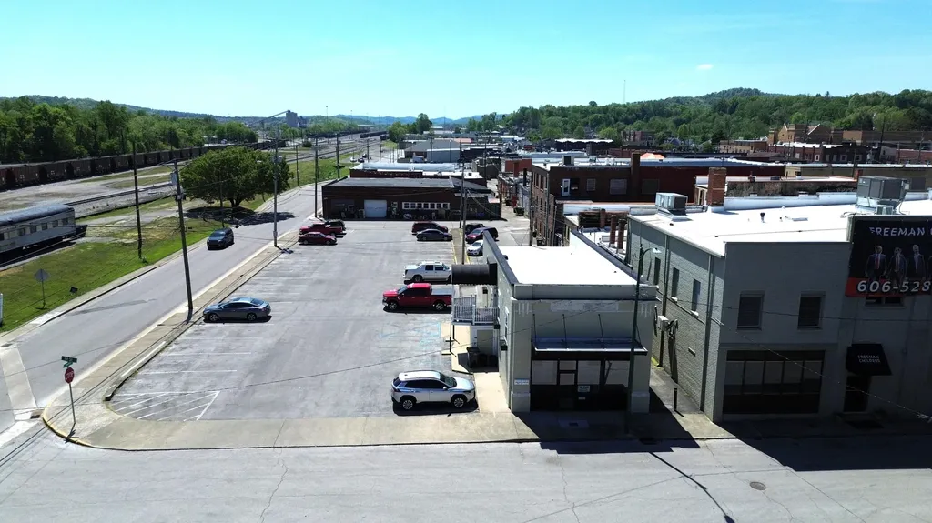 107 E 1st Street Corbin KY 40701